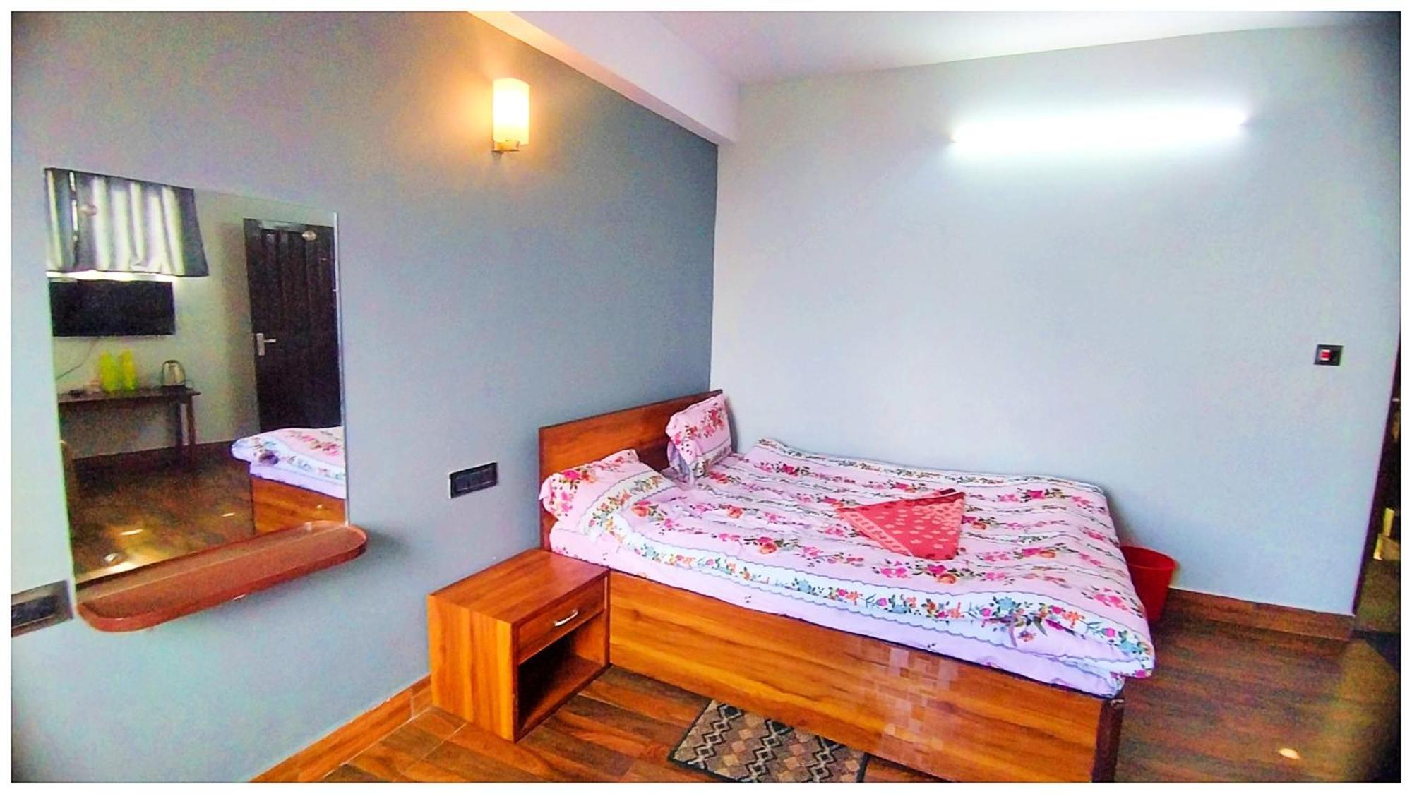 Hotel Premium Pitstop Near Railway Station Best Hotel In Darjeeling Darjeeling  Exterior foto